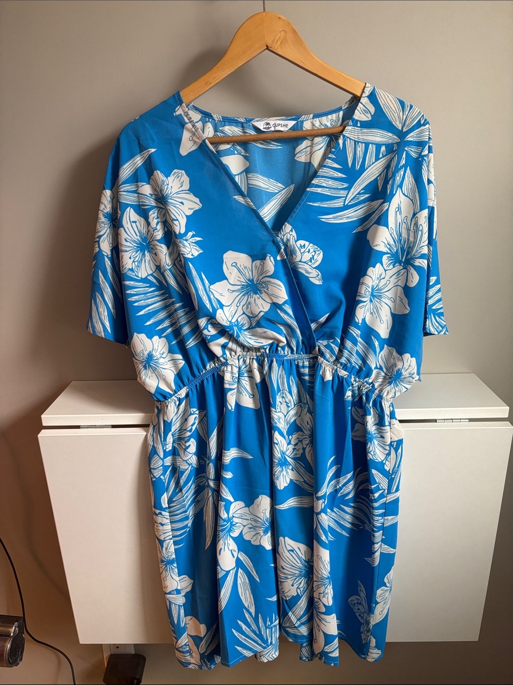 Cupshe Blue and cream Floral Wrap Dress